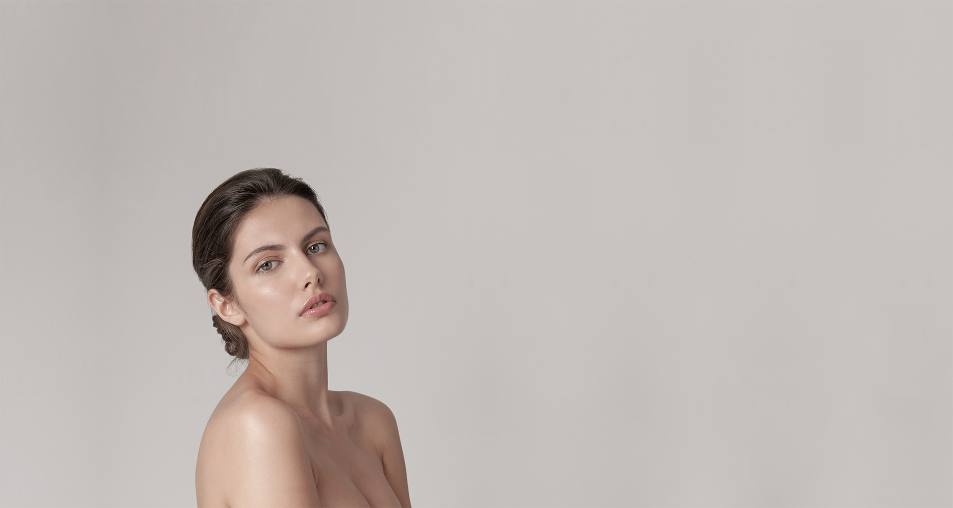 KELAYA — прозрачная красота